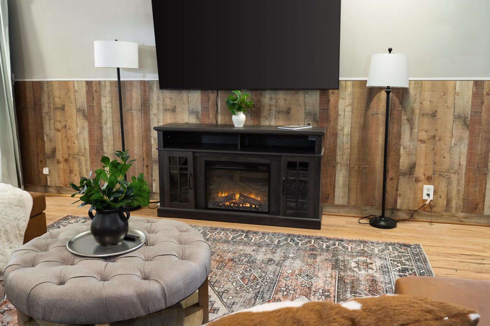 Spacious Cabin Near Hocking Hills And Caves With Hot Tub And Firepit Laurelville ภายนอก รูปภาพ