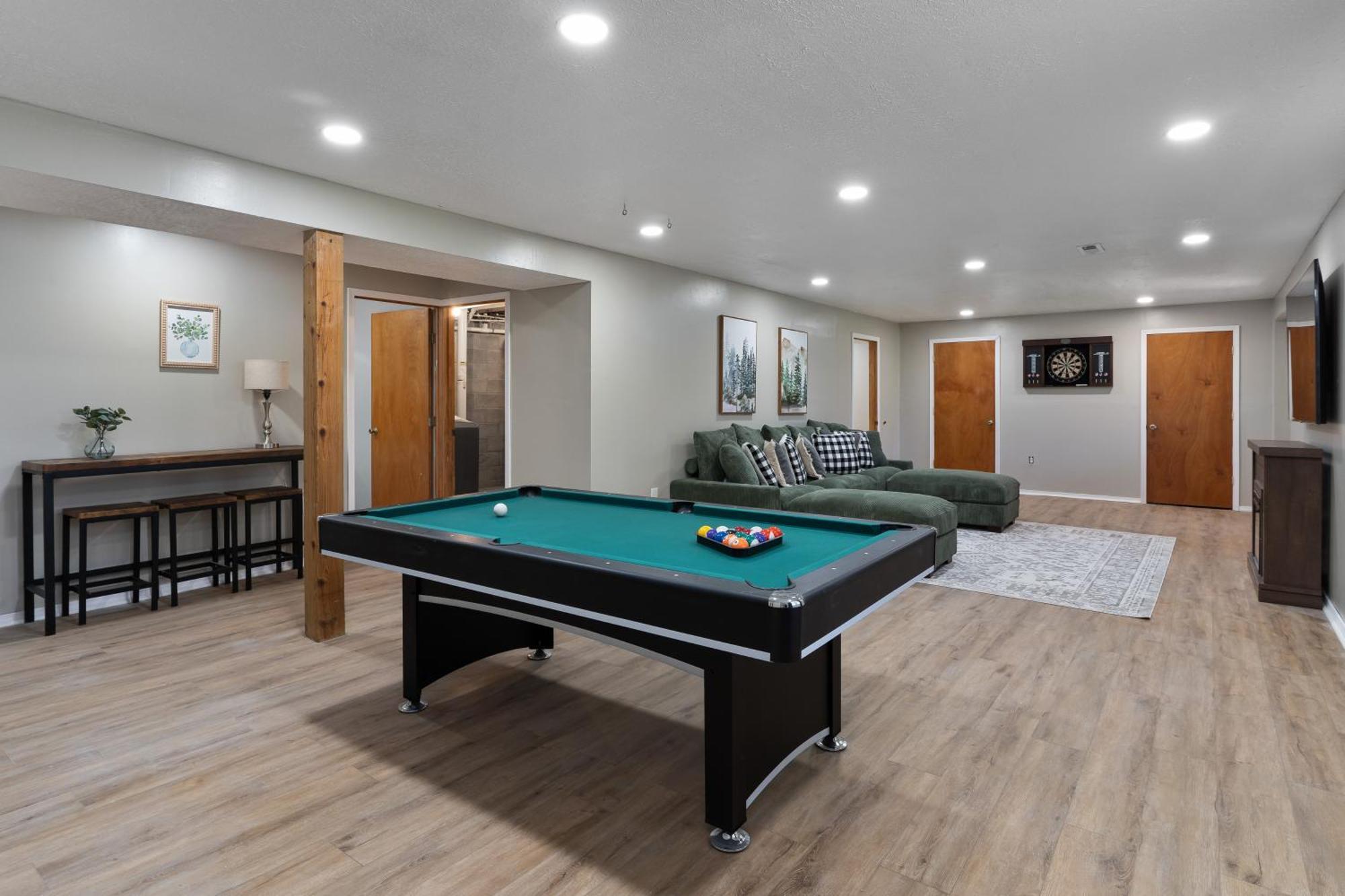 Spacious Cabin Near Hocking Hills And Caves With Hot Tub And Firepit Laurelville ภายนอก รูปภาพ
