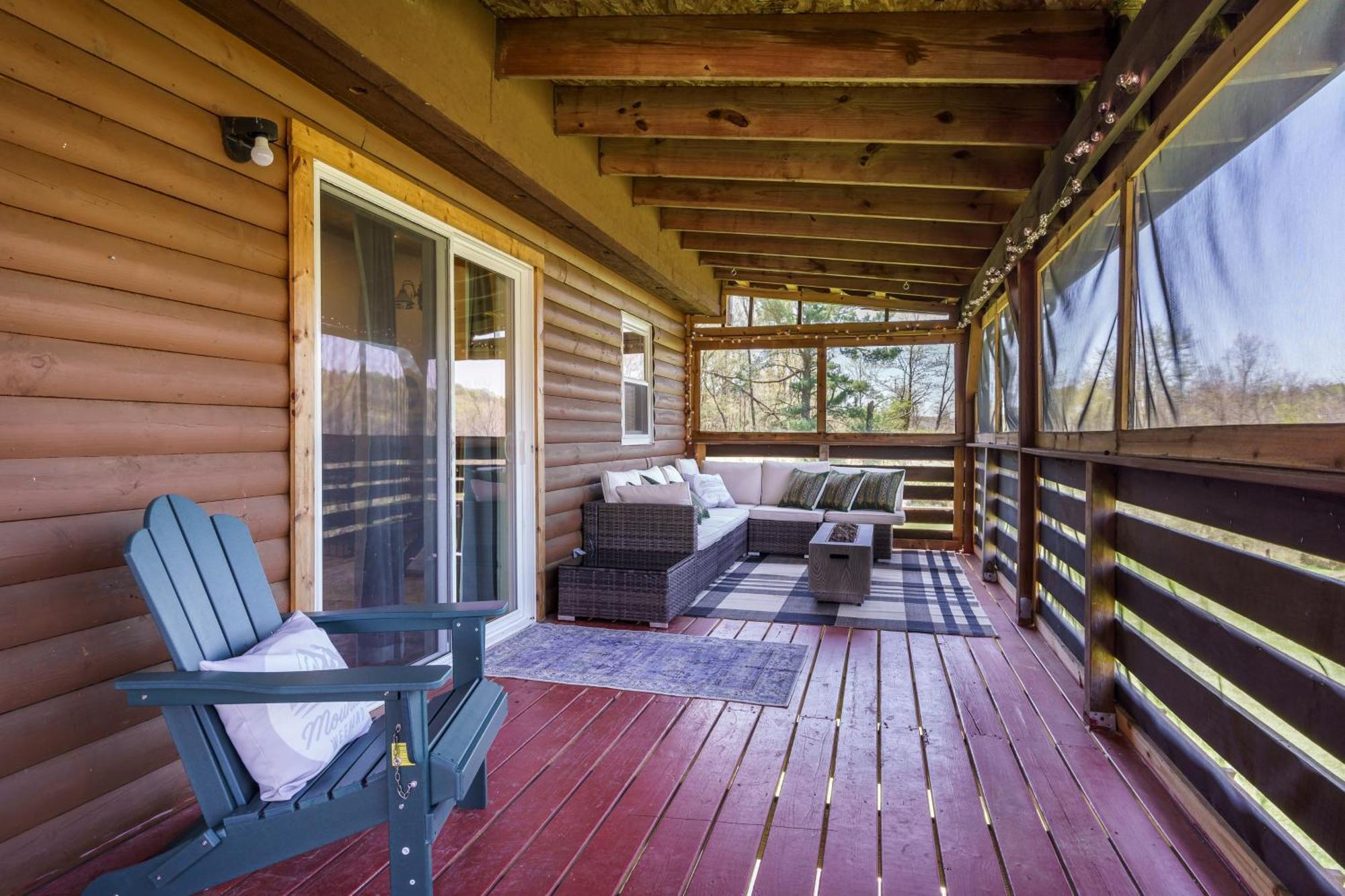 Spacious Cabin Near Hocking Hills And Caves With Hot Tub And Firepit Laurelville ภายนอก รูปภาพ