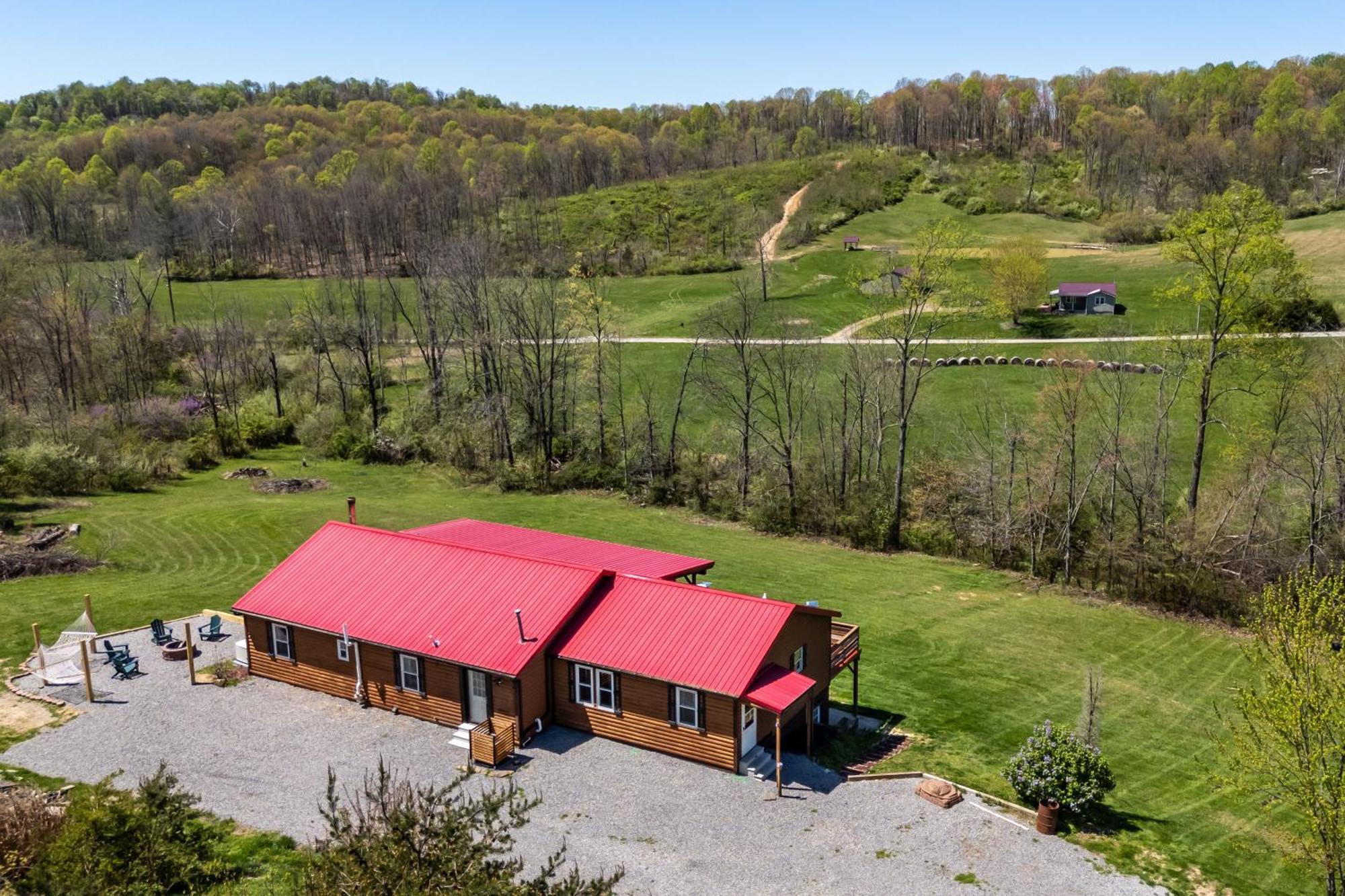Spacious Cabin Near Hocking Hills And Caves With Hot Tub And Firepit Laurelville ภายนอก รูปภาพ