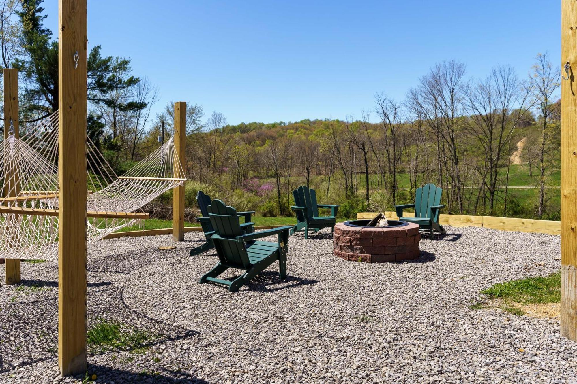 Spacious Cabin Near Hocking Hills And Caves With Hot Tub And Firepit Laurelville ภายนอก รูปภาพ